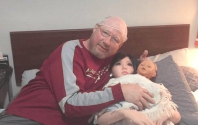 Lo que faltaba: muñeca sexual tuvo un bebe’i | Crónica