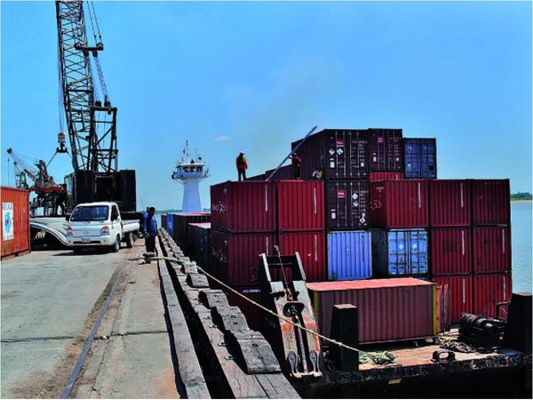 Importaciones cayeron 27% y la baja sería mayor este mes