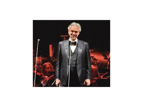 Bocelli cantará para el mundo desde su canal de YouTube