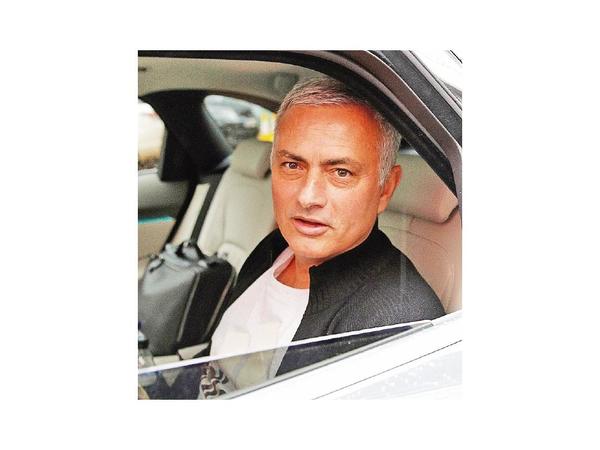 Mourinho rompió aislamiento social