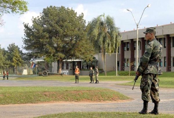Otro grupo de compatriotas llegó en vuelo humanitario