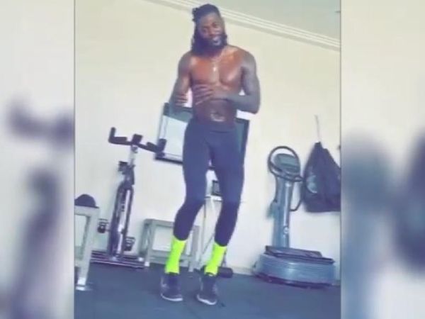 Emmanuel Adebayor, a puro baile - Olimpia - ABC Color