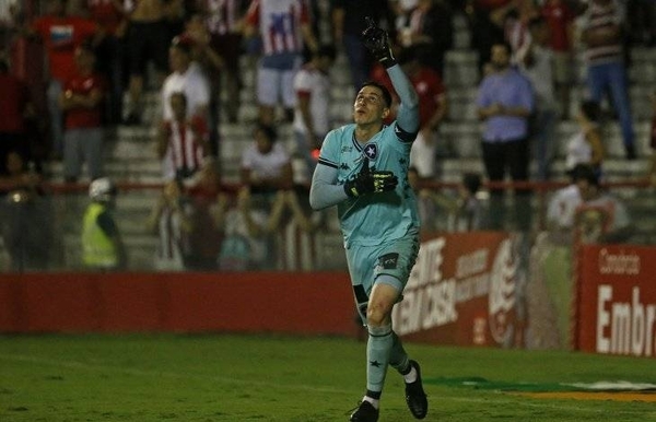 HOY / Botafogo planea 'blindar' a Gatito ante la arremetida de Gremio y Palmeiras