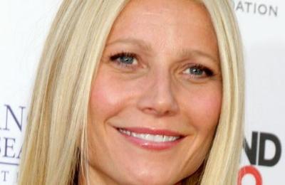 Gwyneth Paltrow festeja a su hijo con un desfile 'que mantiene la distancia de seguridad' - C9N