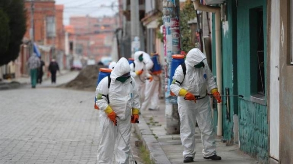 HOY / Bolivia aprueba tobilleras eléctricas para controlar a sospechosos de COVID-19