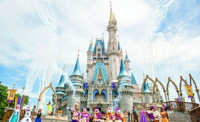 HOY / Disney estudia tomar la temperatura para entrar a sus parques cuando reabran