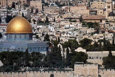 No ha habido milagro en Jerusalén, el Santo Sepulcro permanece cerrado por Pascua