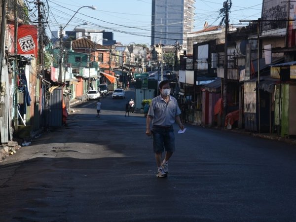 Covid-19: Un mes de cuarentena con aciertos sanitarios, pero baja asistencia social