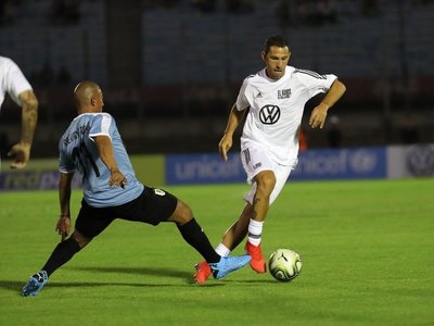 Maxi Rodríguez: "Tratamos que esto no nos desestabilice"