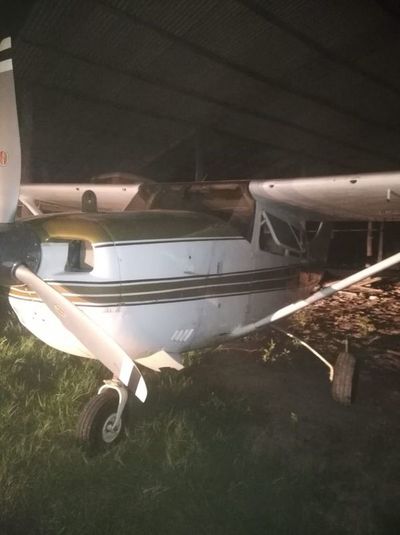 Capturan en Bahía Negra avioneta que transportaba cocaína  - Nacionales - ABC Color