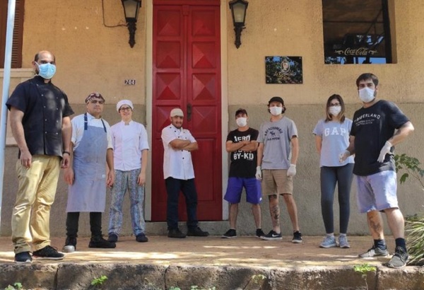 Coronavirus: Cocineros Unidos entregan almuerzos gratuitos a familias de escasos recursos » Ñanduti