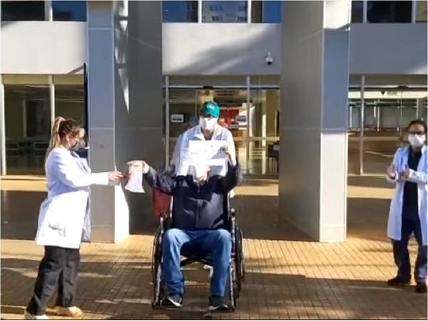 Alto Paraná: Paciente supera cuadro de Covid-19 y es dado de alta