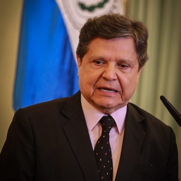 Acevedo afirma que país se mantiene firme en cuanto a economía, pese a cuarentena
