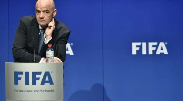 FIFA crea un fondo de emergencia para combatir la crisis en el fútbol