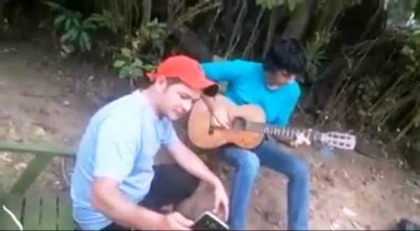 VIDEO: Joven músico transforma 13 Tuyutí y arrasa en redes sociales •