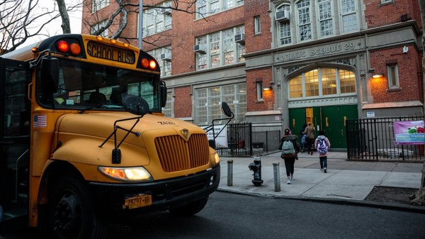Nueva York anuncia cierre de colegios públicos para el resto del año escolar por coronavirus