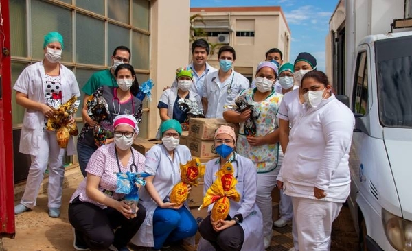 HOY / Personal de blanco lleva la alegría de las Pascuas a casa gracias a Arcor
