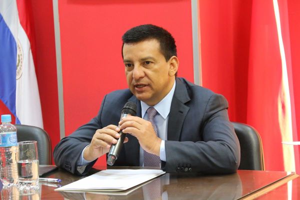 Buscan establecer beneficios adicionales para trabajadores de la salud y otros