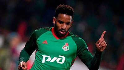 Jefferson Farfán, molesto por la reducción de su salario