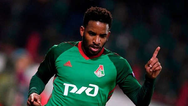Jefferson Farfán, molesto por la reducción de su salario