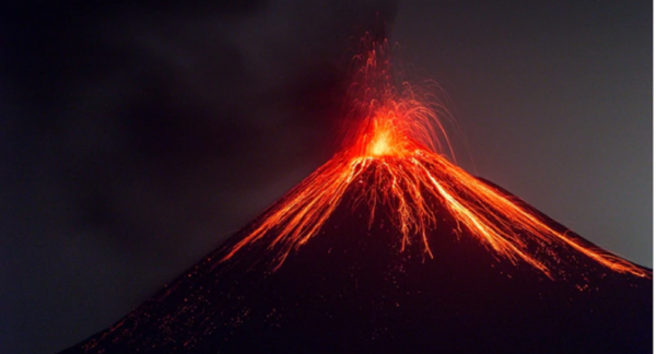 (VIDEO) ¡¡¡BOOM!!! y explotó el volcán Anak Krakatoa | Crónica