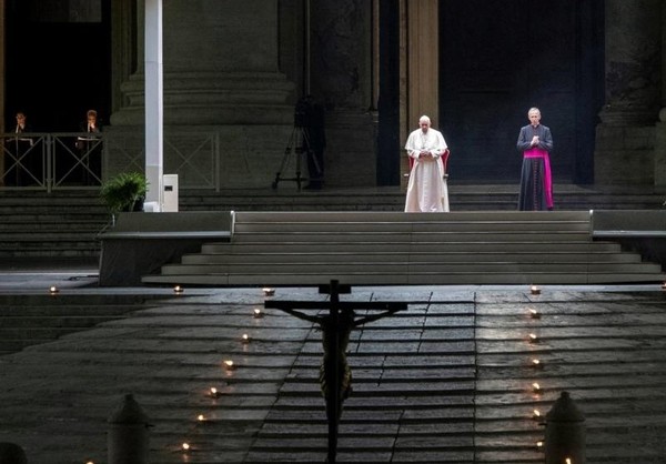Papa Francisco pidió mantener la esperanza durante la pandemia en misa de Sábado Santo