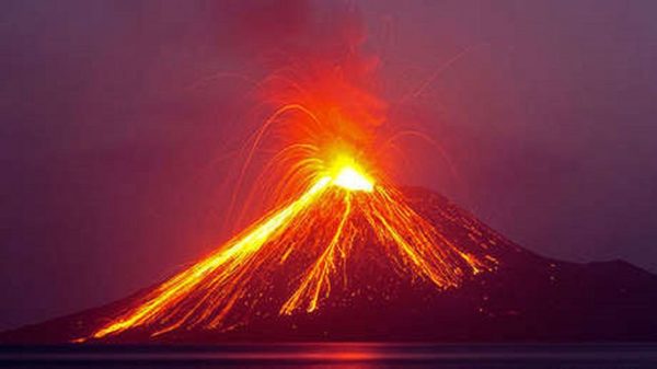 El Krakatoa habría activado el 'Anillo de fuego' en el que están otros 15 volcanes