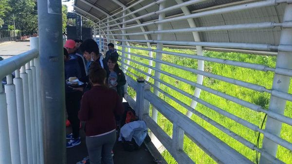 Llegan más paraguayos que quieren ingresar