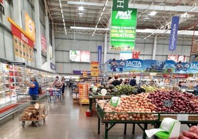 Con 30 casos confirmados de COVID-19, Foz de Iguazú abrirá gradualmente los comercios desde este lunes - ADN Paraguayo