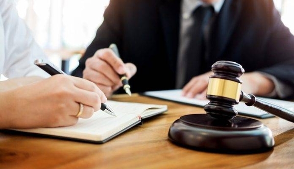 HOY / Abogados piden ser incluidos entre las excepciones para poder trabajar durante la cuarentena