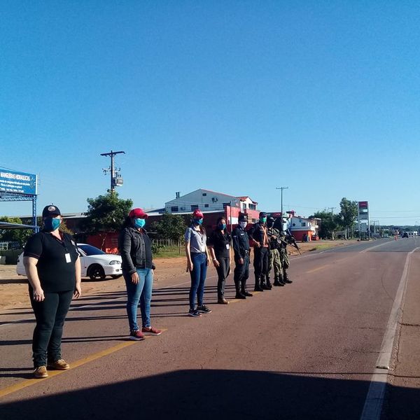Retiran a policías de barrera en Carapeguá luego de control a comisario, según denuncia - Nacionales - ABC Color