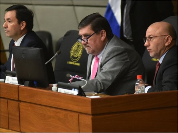 La reforma del Estado se encuentra en manos de políticos escombros