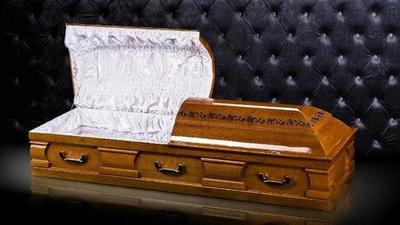 Mujer "resucita en funeraria" tras ser declarada muerta