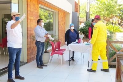 Intendentes van a Hacienda y Contraloría por royalties - Política - ABC Color