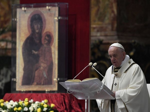 Papa insta a la  tregua mundial y a perdonar  la deuda de  países pobres