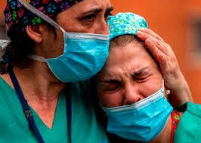 Casi 30 médicos mueren en España por coronavirus