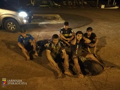 6 personas fueron detenidas tras intentar cruzar nadando el río Paraná