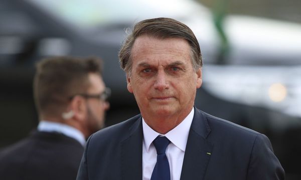 Bolsonaro espera que Brasil vuelva a la normalidad antes de cuatro meses