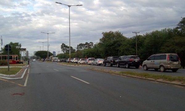 Gran movimiento vehicular y de personas en cuarentena