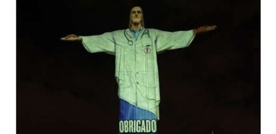 El Cristo Redentor de Brasil se 'viste' de médico en agradecimiento al personal que lucha contra la pandemia - Digital Misiones