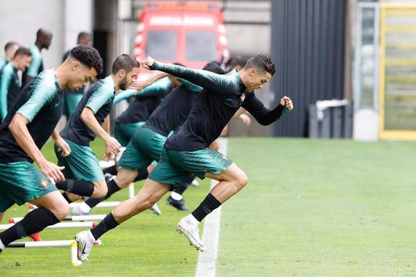 Selección portuguesa dona un millón de euros al fútbol aficionado - Fútbol - ABC Color