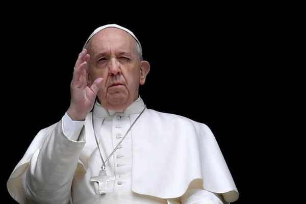 Papa advierte del riesgo de la violencia contra las mujeres por el confinamiento - Mundo - ABC Color