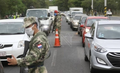 HOY / La curva de casos de COVID-19 no se aplanó y por semana aumentan infectados