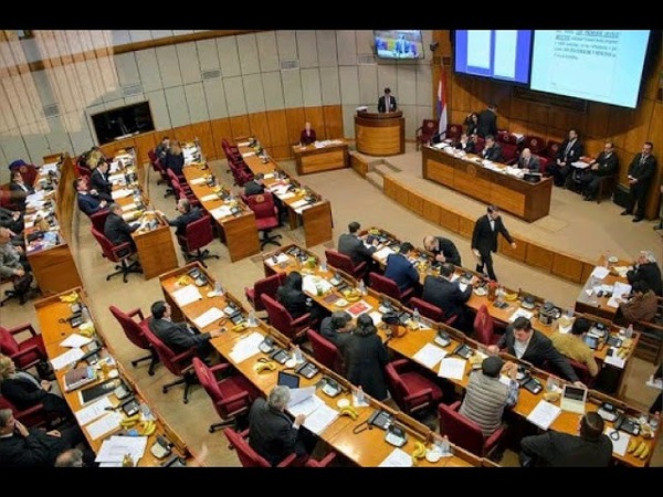FUNCIONARIO DEL SENADO DIO POSITIVO A LA PRUEBA DEL COVID-19