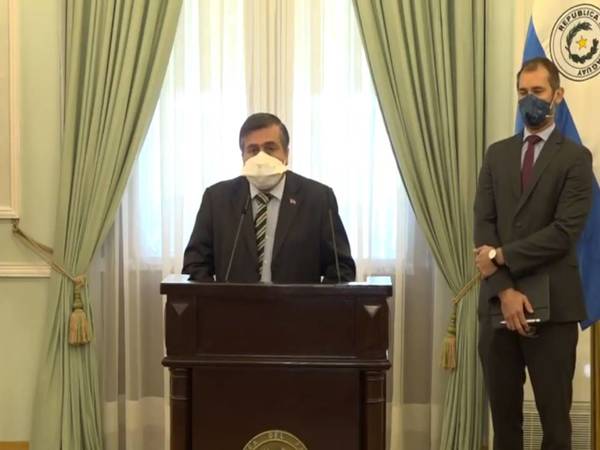 Ejecutivo suspende contrato de compra de mascarillas de la DINAC