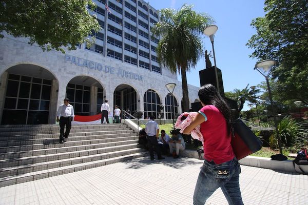 Sindicato de Judiciales apoya licitación para seguro médico