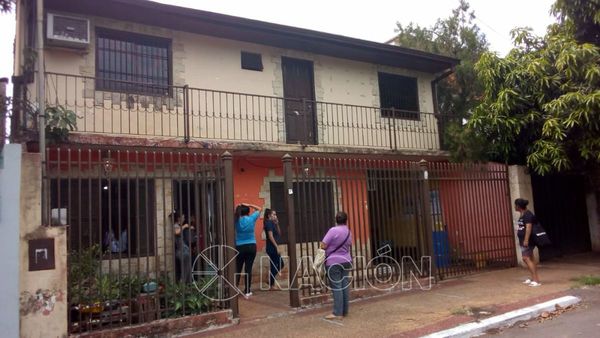Lambaré: Cerca de 100 familias del programa Abrazo recibieron alimentos