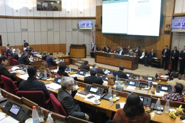 FUNCIONARIO DEL SENADO DA POSITIVO AL CORONAVIRUS, CONFIRMA LLANO