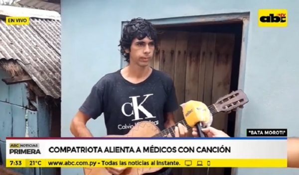 Joven alienta al personal de blanco con adaptación de 13 Tuyutí