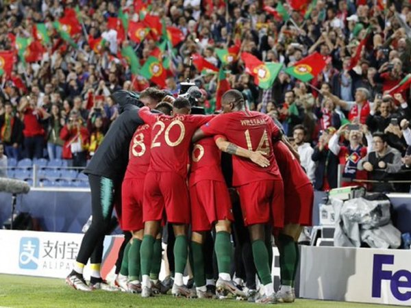 La selección absoluta portuguesa dona un millón de euros